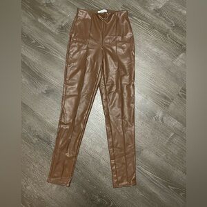Faux Leather High-Waist Leggings in Brown